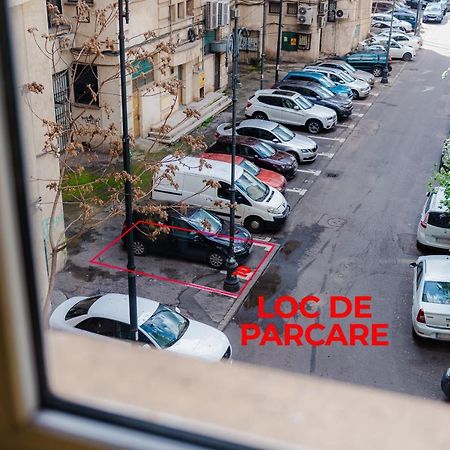 Comfy Apartment With Private Parking And Netflix ブカレスト エクステリア 写真