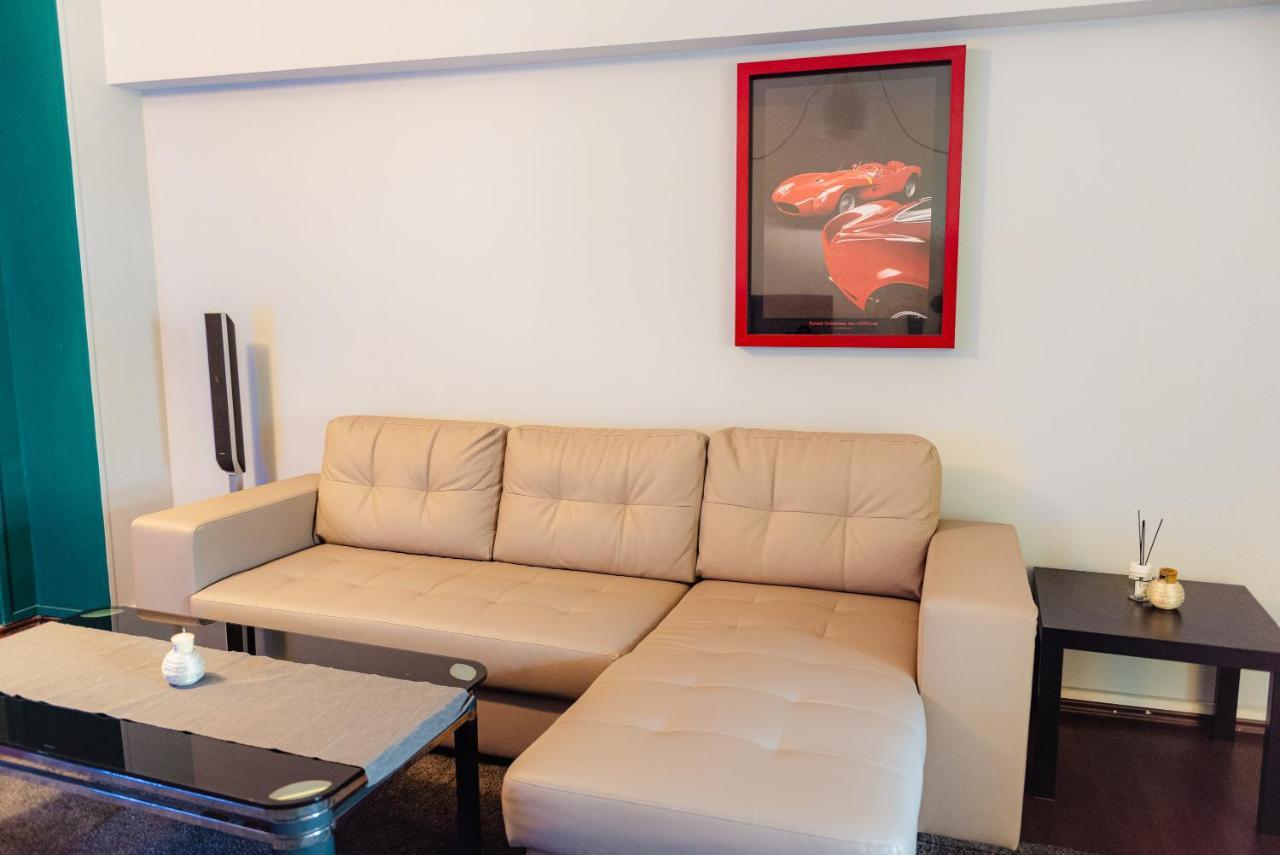 Comfy Apartment With Private Parking And Netflix ブカレスト エクステリア 写真