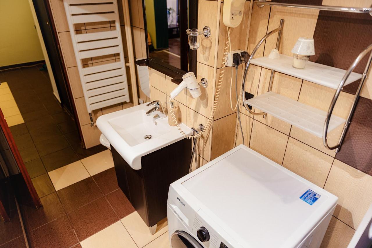 Comfy Apartment With Private Parking And Netflix ブカレスト エクステリア 写真