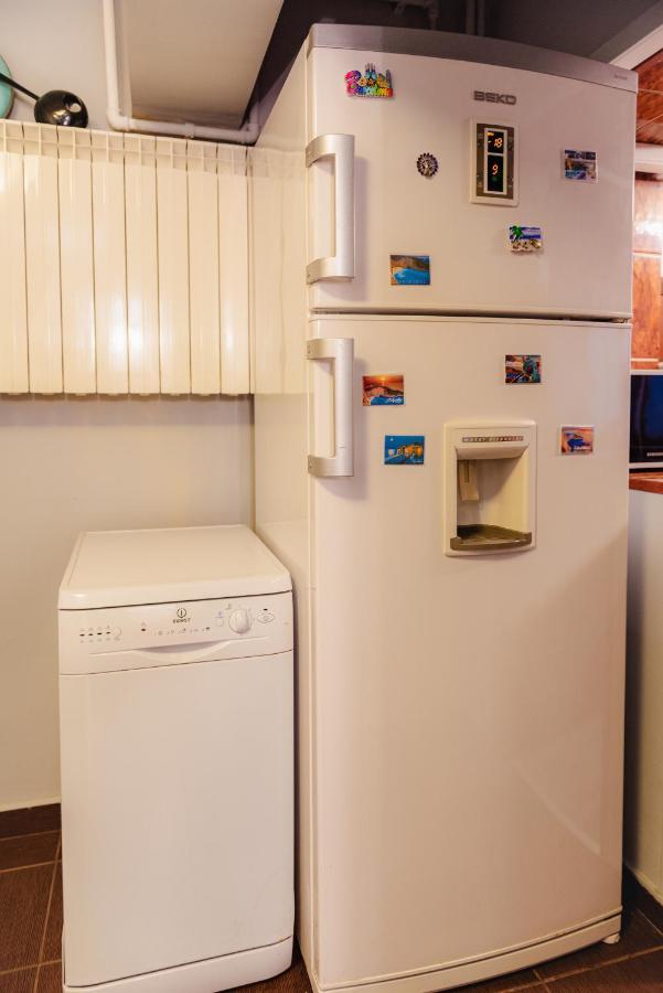 Comfy Apartment With Private Parking And Netflix ブカレスト エクステリア 写真