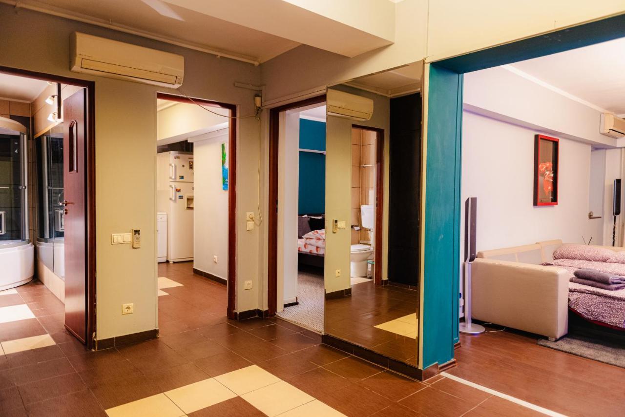 Comfy Apartment With Private Parking And Netflix ブカレスト エクステリア 写真