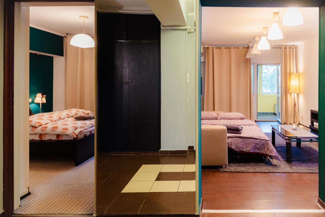 Comfy Apartment With Private Parking And Netflix ブカレスト エクステリア 写真
